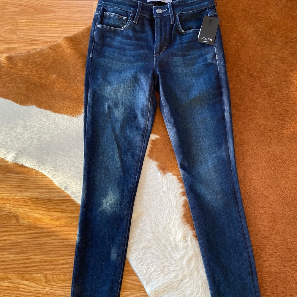 Joe’s Icon Mid-Rise Skinny // Burley Jeans